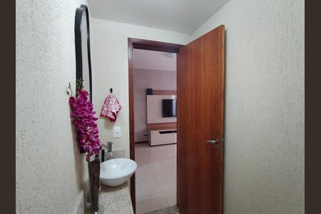 Casa de condomínio à venda com 160m², 3 quartos e 1 vaga