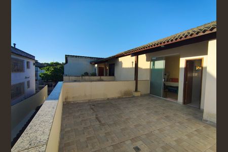Casa de condomínio à venda com 160m², 3 quartos e 1 vaga