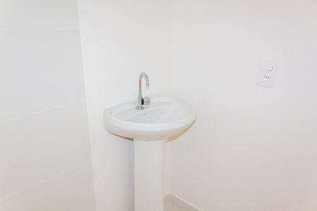 Apartamento para alugar com 34m², 2 quartos e sem vaga Apartamento para alugar com 34m², 2 quartos e sem vagaBanheiro