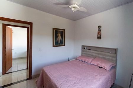 Casa à venda com 430m², 5 quartos e 2 vagas Casa à venda com 430m², 5 quartos e 2 vagasCasa 2 - Quarto 2