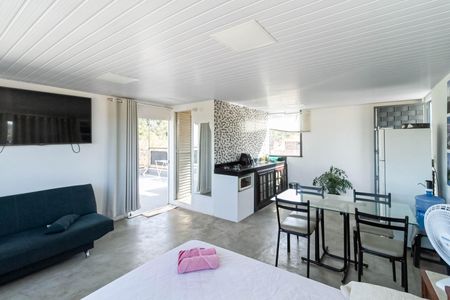 Casa à venda com 430m², 5 quartos e 2 vagas Casa à venda com 430m², 5 quartos e 2 vagasCasa 3 - Sala/Cozinha