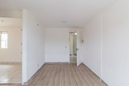 Sala de apartamento para alugar com 2 quartos, 56m² em Jardim Danfer, São Paulo