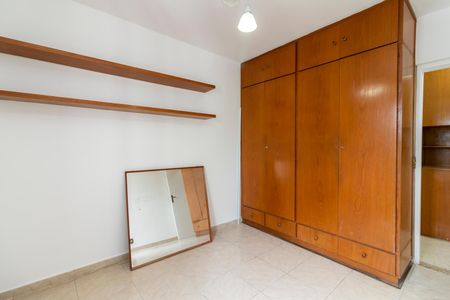 Apartamento à venda com 75m², 3 quartos e 1 vagaQuarto 2