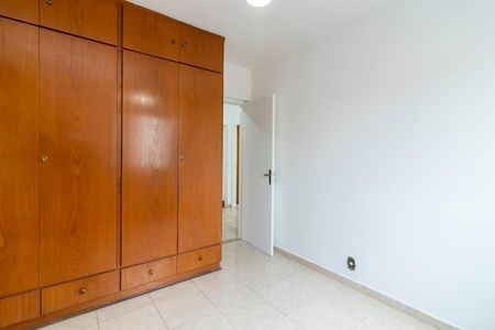 Apartamento à venda com 75m², 3 quartos e 1 vagaQuarto 2