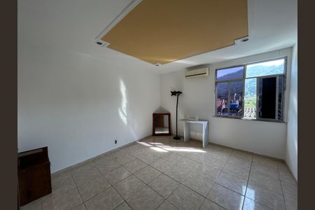 Quarto 2 de casa para alugar com 4 quartos, 208m² em Praça Seca, Rio de Janeiro