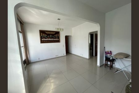 Sala de casa para alugar com 4 quartos, 208m² em Praça Seca, Rio de Janeiro