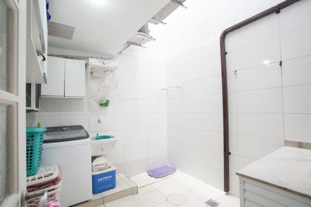Casa à venda com 117m², 3 quartos e 2 vagasÁrea de Serviço
