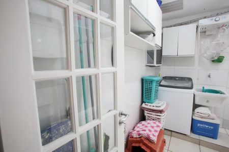 Casa à venda com 117m², 3 quartos e 2 vagasÁrea de Serviço