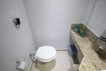 Casa à venda com 117m², 3 quartos e 2 vagasLavabo
