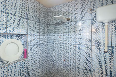 Casa para alugar com 350m², 2 quartos e 1 vaga Casa para alugar com 350m², 2 quartos e 1 vagaBanheiro Social