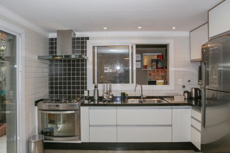 Casa à venda com 134m², 3 quartos e 2 vagas Casa à venda com 134m², 3 quartos e 2 vagasCozinha