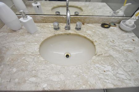 Apartamento à venda com 89m², 2 quartos e 1 vaga Apartamento à venda com 89m², 2 quartos e 1 vagabanheiro corredor