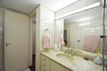 Apartamento à venda com 89m², 2 quartos e 1 vaga Apartamento à venda com 89m², 2 quartos e 1 vagabanheiro corredor