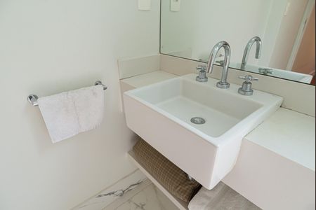 Apartamento à venda com 67m², 2 quartos e sem vagaBanheiro da Suíte