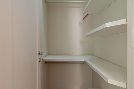 Apartamento à venda com 67m², 2 quartos e sem vagaCloset