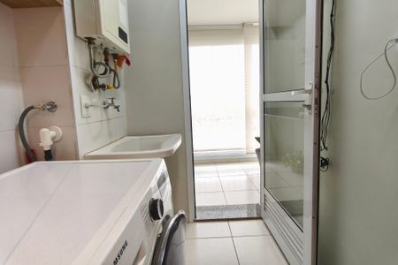 Apartamento à venda com 65m², 2 quartos e 1 vagaÁrea de Serviço
