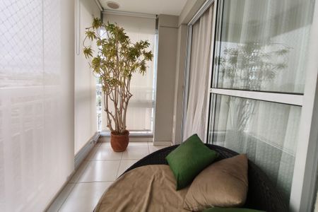 Apartamento à venda com 65m², 2 quartos e 1 vagaVaranda