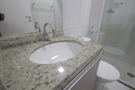 Apartamento para alugar com 66m², 3 quartos e 1 vaga Apartamento para alugar com 66m², 3 quartos e 1 vagaBanheiro