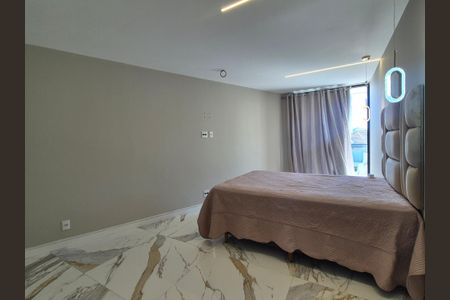 Casa de condomínio à venda com 400m², 4 quartos e 2 vagasSuíte 3