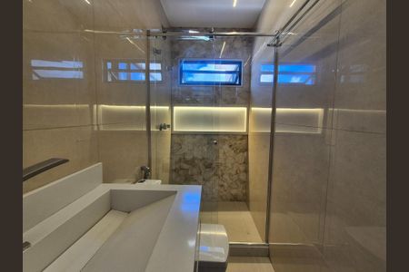 Casa de condomínio à venda com 400m², 4 quartos e 2 vagasBanheiro 