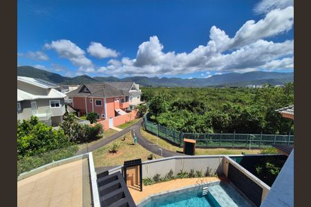 Casa de condomínio à venda com 400m², 4 quartos e 2 vagasVista 