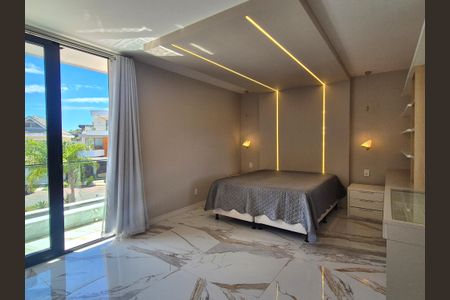 Casa de condomínio à venda com 400m², 4 quartos e 2 vagasSuíte 2