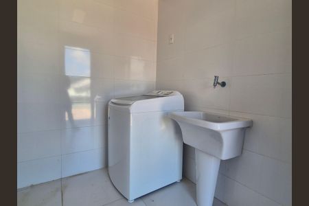 Casa de condomínio à venda com 400m², 4 quartos e 2 vagasÁrea de Serviço 