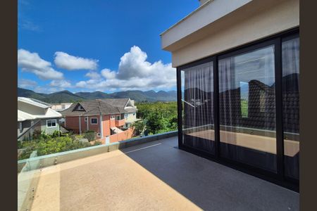 Casa de condomínio à venda com 400m², 4 quartos e 2 vagasVaranda 