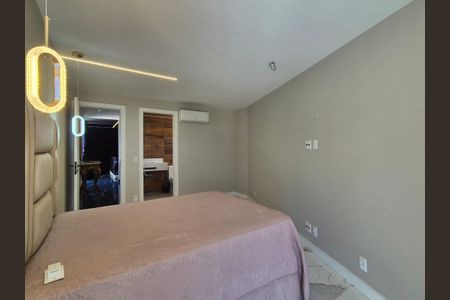 Casa de condomínio à venda com 400m², 4 quartos e 2 vagasSuíte 3