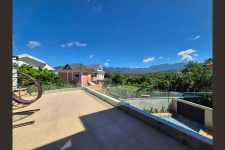 Casa de condomínio à venda com 400m², 4 quartos e 2 vagasVaranda 