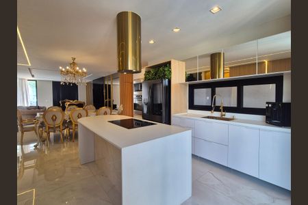 Casa de condomínio à venda com 400m², 4 quartos e 2 vagasCozinha 