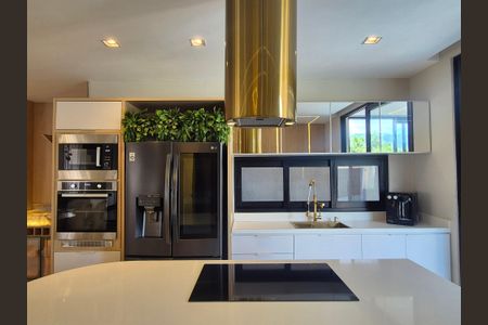 Casa de condomínio à venda com 400m², 4 quartos e 2 vagasCozinha 