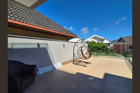 Casa de condomínio à venda com 400m², 4 quartos e 2 vagasVaranda 