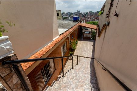Casa à venda com 180m², 5 quartos e 2 vagasEscada