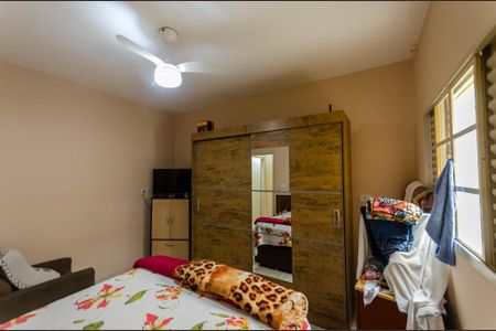 Casa à venda com 180m², 5 quartos e 2 vagasQuarto 3