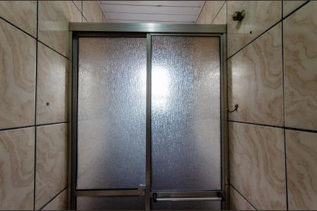 Casa à venda com 180m², 5 quartos e 2 vagasBanheiro 2