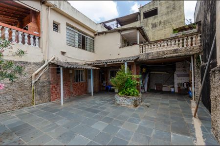 Casa à venda com 180m², 5 quartos e 2 vagasQuintal dos fundos