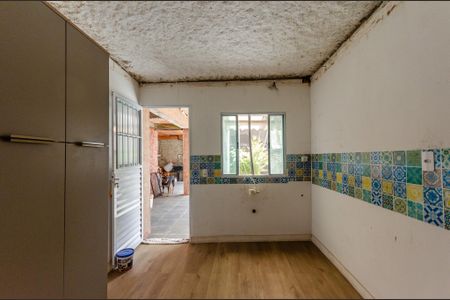 Casa à venda com 180m², 5 quartos e 2 vagasCozinha 2
