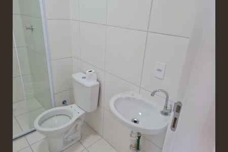 Banheiro Social de apartamento para alugar com 2 quartos, 35m² em Jardim Peri Peri, São Paulo