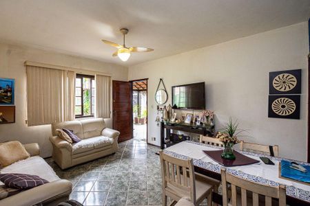 Casa à venda com 3 quartos, 120m² em Piratininga, Niterói