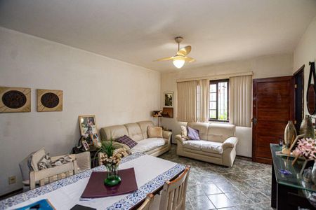 Casa à venda com 3 quartos, 120m² em Piratininga, Niterói