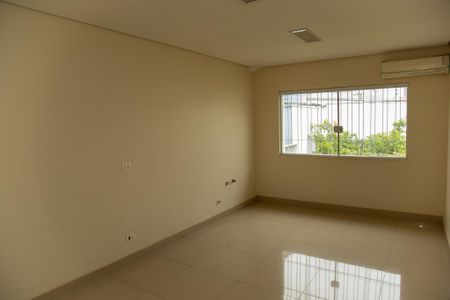 Casa à venda com 260m², 6 quartos e 4 vagasQuarto 4