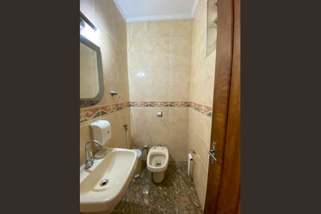 Casa à venda com 260m², 6 quartos e 4 vagasBanheiro