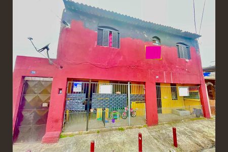 Casa à venda com 200m², 5 quartos e 2 vagasPlaca instalada na fachada do imovel