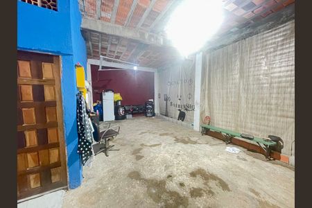 Casa à venda com 200m², 5 quartos e 2 vagasQuintal