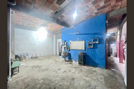 Casa à venda com 200m², 5 quartos e 2 vagasQuintal
