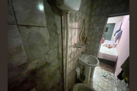 Casa à venda com 200m², 5 quartos e 2 vagasBanheiro 2