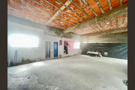 Casa à venda com 200m², 5 quartos e 2 vagasSalao