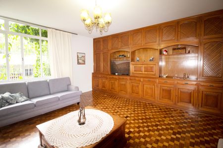 Casa à venda com 5 quartos, 200m² em Vila Madalena, São Paulo