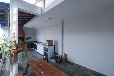 Casa à venda com 350m², 4 quartos e 2 vagasÁrea Gourmet